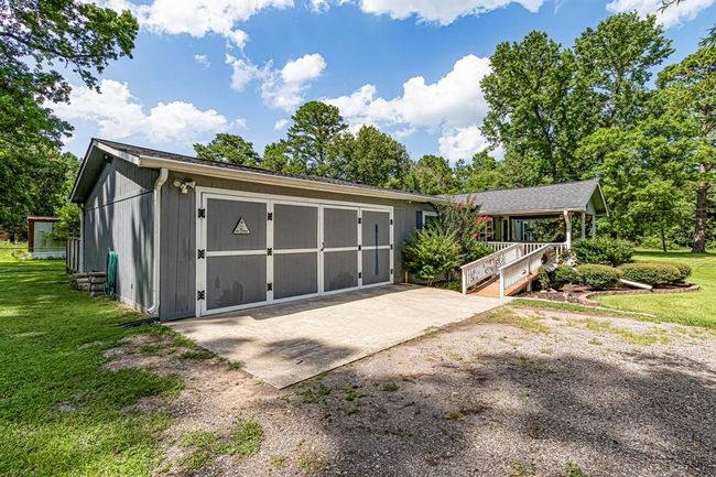 Garage | Image 25