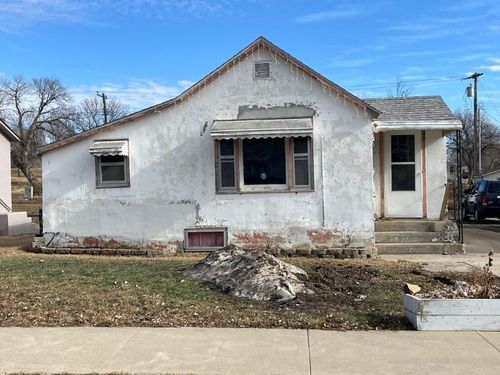 710 3rd Ave E, Mobridge, SD, 57601-2217 | Card Image
