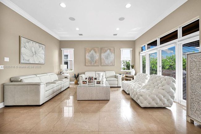 3521 Forest View Cir, House other with 5 bedrooms, 5 bathrooms and null parking in Fort Lauderdale FL | Image 14