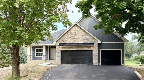 8001 Petunia, Victoria, MN, 55386-7711 | Card Image