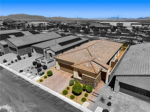 382 Nine Mile Creek Dr, Las Vegas, NV, 89138-9302 | Card Image