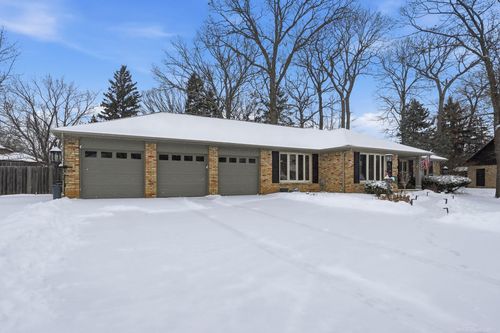 6325 Kings Pointe Rd, Grand Blanc, MI, 48439-8796 | Card Image