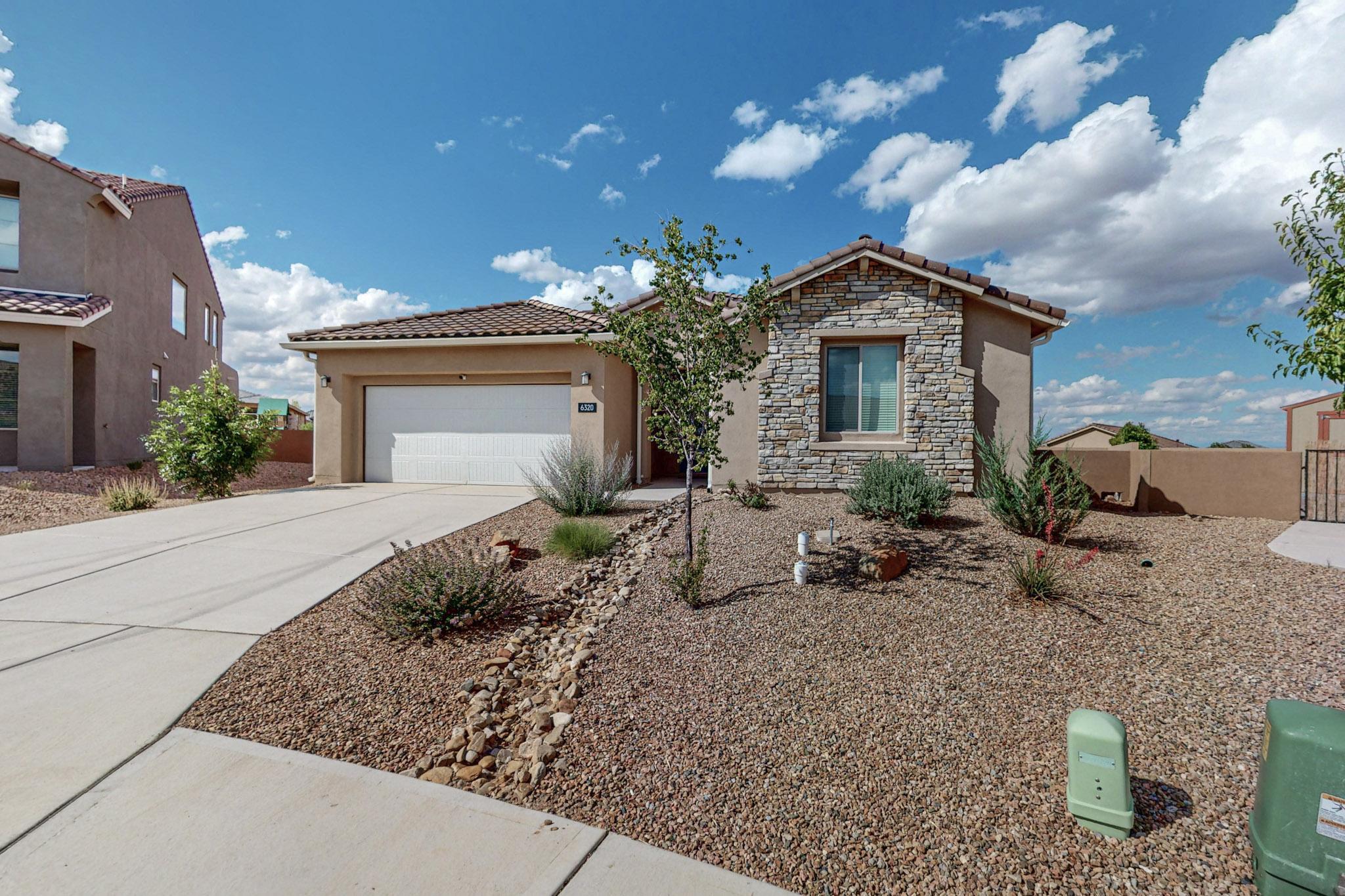 Acadia Ln, Rio Rancho, NM 87144