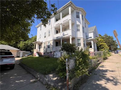 19 Vale Street, Home with 8 bedrooms, 3 bathrooms and 11 parking in Providence RI | Image 2