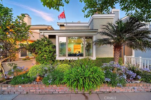 232 7th St, Seal Beach, CA, 90740-6153 | Card Image