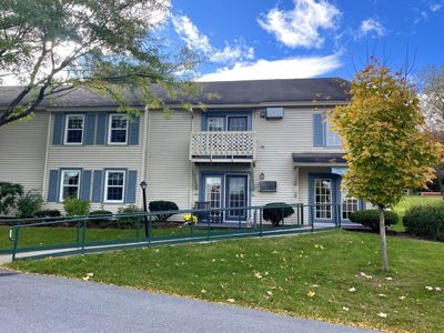 3118 The Terraces, Condo with 2 bedrooms, 1 bathrooms and null parking in Shelburne VT | Image 1