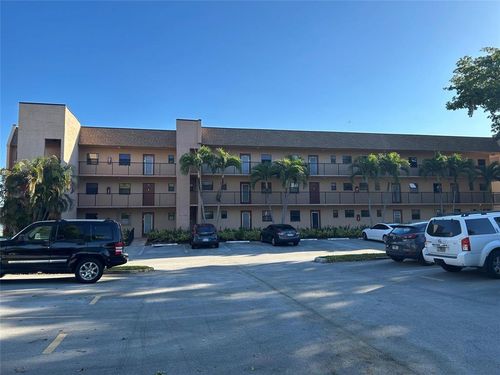 205-10303 Sunrise Lakes Blvd, Sunrise, FL, 33322-5906 | Card Image