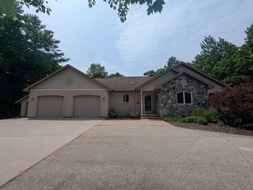 8544 Esmond Rd, Hale, MI, 48739-9231 | Card Image