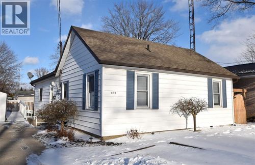 129 Parr St, Blenheim, ON, N0P1A0 | Card Image