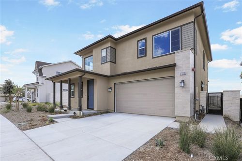 27273 Debut Pl, Valencia, CA, 91381-2101 | Card Image