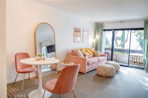 168-950 N Kings Rd, West Hollywood, CA, 90048-2618 | Card Image