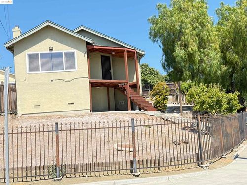 9524 Thermal St, Oakland, CA, 94605-4726 | Card Image