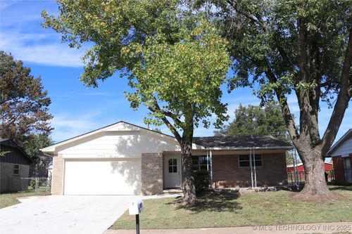 605 Angus Dr, Sand Springs, OK, 74063-2102 | Card Image