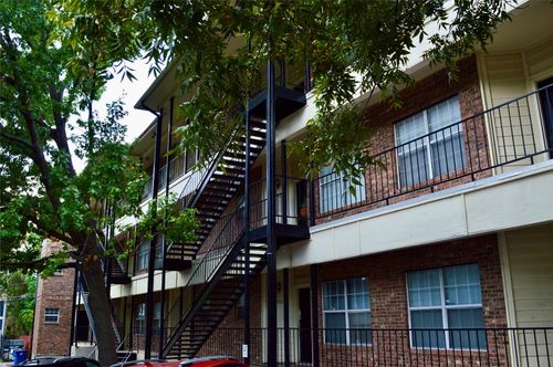 apt-205-2100 San Gabriel St, Austin, TX, 78705-5356 | Card Image