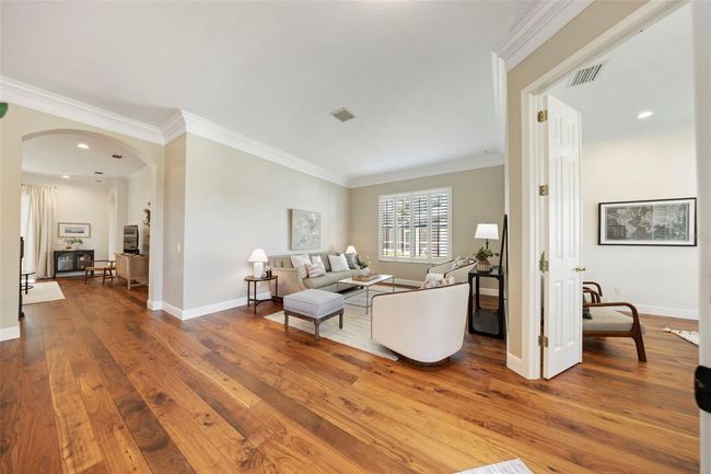 Separate sitting/living room in front of home. | Image 10