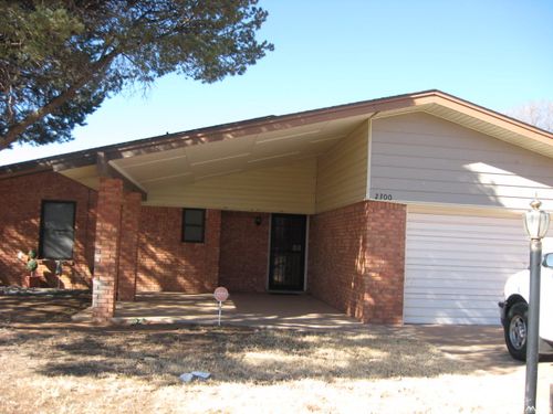 2300 Moberly Dr, Clovis, NM, 88101-4060 | Card Image