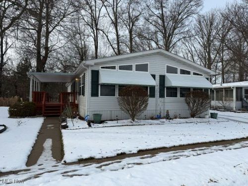 73 Periwinkle Dr, Olmsted Twp, OH, 44138-3044 | Card Image