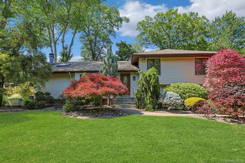 18 Scott Dr, New City, NY, 10956-6738 | Card Image