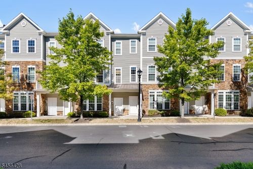 1423 Hudson Cir, Highland Park, NJ, 08904-1871 | Card Image