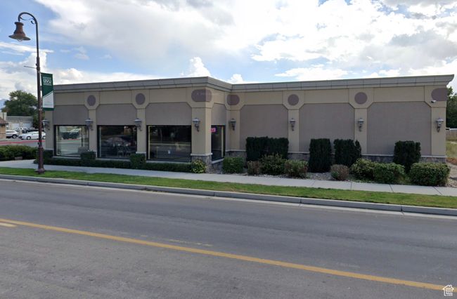 View of building exterior | Image 26