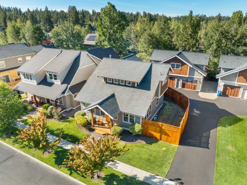 2954 Nw Wild Meadow Dr, Bend, OR, 97703-5297 | Card Image