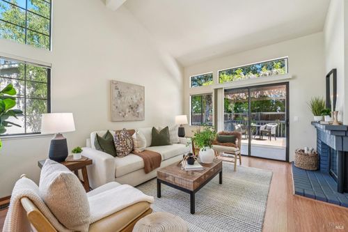 22 Saint Mathews Court, Sonoma, CA, 95476 | Card Image
