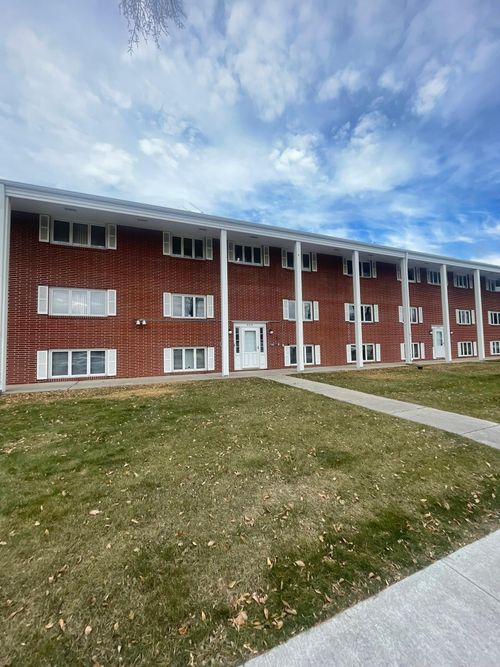 c14-809 6th Ave N, Fargo, ND, 58102-4459 | Card Image