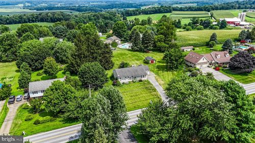 1858 White Oak Rd, STRASBURG, PA, 17579-9408 | Card Image