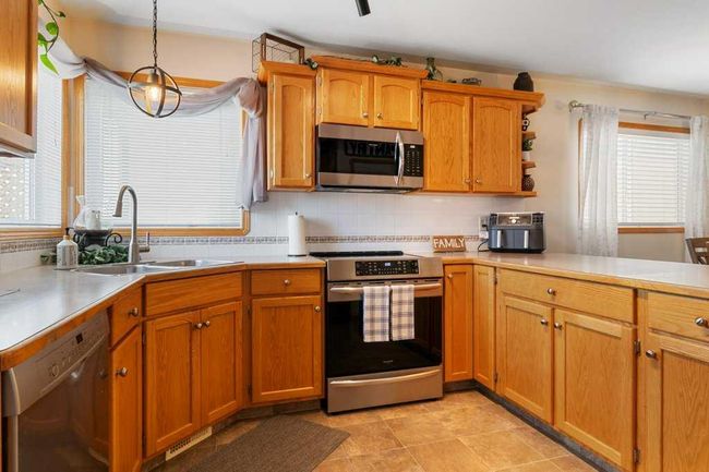260 Deschner Close, House other with 5 bedrooms, 2 bathrooms and 2 parking in Red Deer AB | Image 22