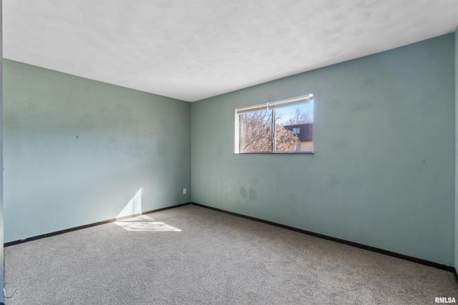 2501 26 Th Avenue Ct, Condo with 2 bedrooms, 1 bathrooms and null parking in Rock Island IL | Image 17