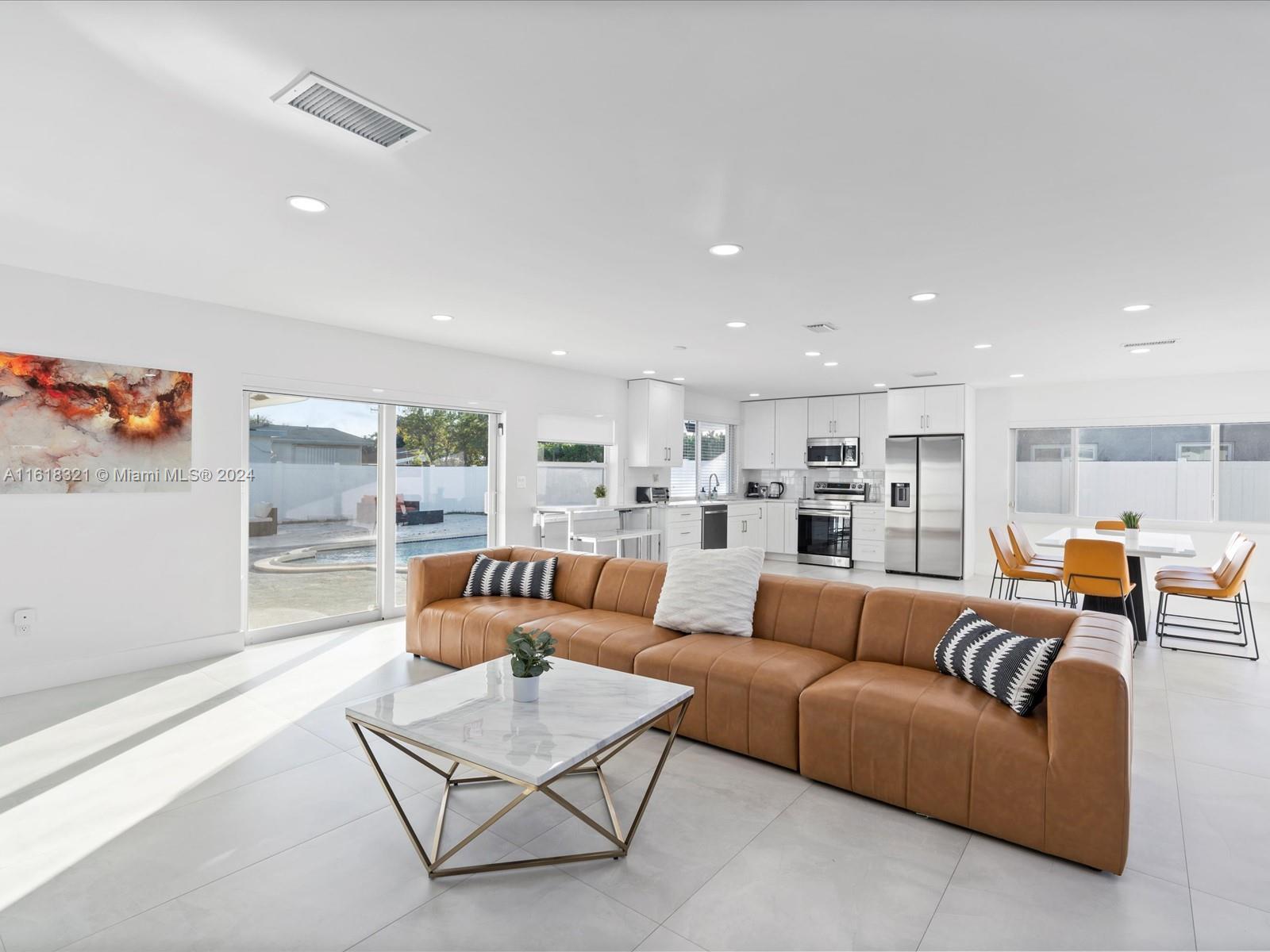 Mckinley St, Hollywood, FL 33024