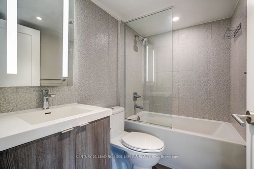 585 Bloor St E, Toronto, ON, M4W0B3 | Card Image