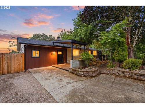 5711 W A St, West Linn, OR, 97068-3145 | Card Image