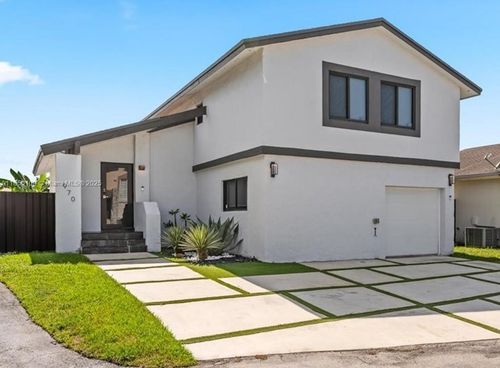 970 Nw 106th Ave Cir, Miami, FL, 33172 | Card Image