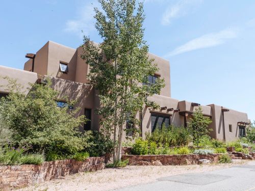 305 De Vargas Ln, Taos, NM, 87571-6562 | Card Image
