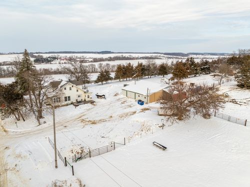 7965 N Adeline Rd, LEAF RIVER, IL, 61047-9757 | Card Image