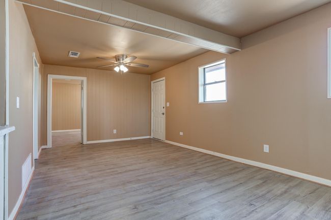 208 Avenue X, House other with 3 bedrooms, 2 bathrooms and null parking in Levelland TX | Image 19