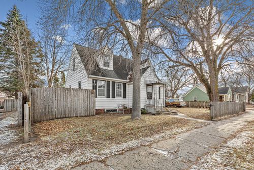 105 5th Street Se, Waseca, MN, 56093 | Card Image