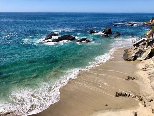 apt-15-240 Moss St, Laguna Beach, CA, 92651-3656 | Card Image