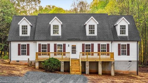580 Greenbrier Farm Trl, Siler City, NC, 27344-9284 | Card Image