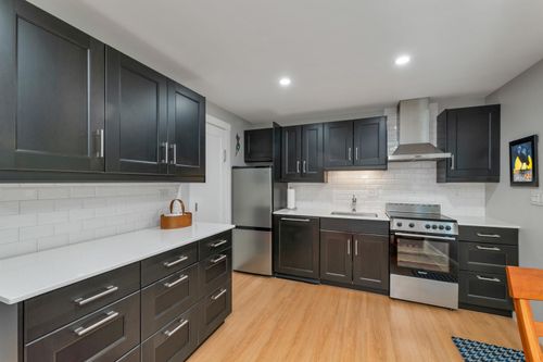 3-777 Middle Rd, Portsmouth, NH, 03801-4832 | Card Image