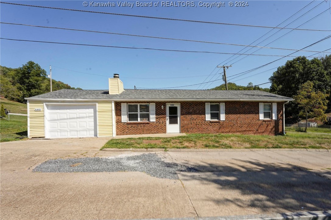 Katie Ln, Charleston, WV 25313