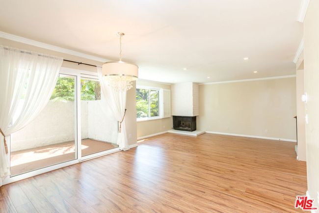11 - 910 19 Th St, Condo with 3 bedrooms, 3 bathrooms and 2 parking in Santa Monica CA | Image 5