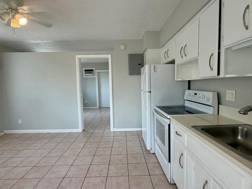 4-3041 Ne 20th Ter, Fort Lauderdale, FL, 33306-1202 | Card Image