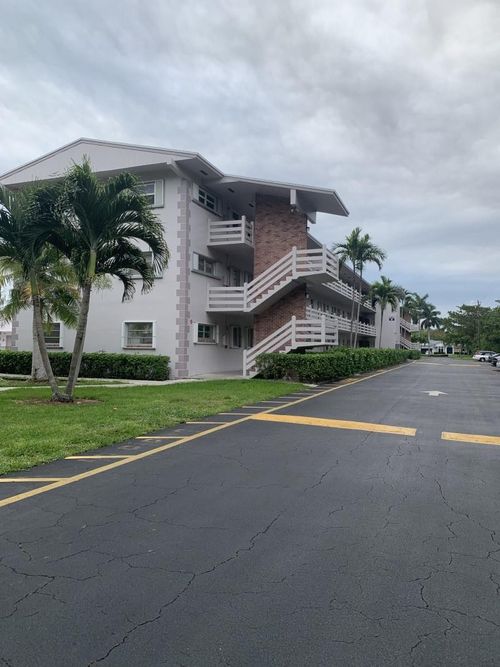 apt-212-700 Layne Blvd, Hallandale Beach, FL, 33009-6593 | Card Image