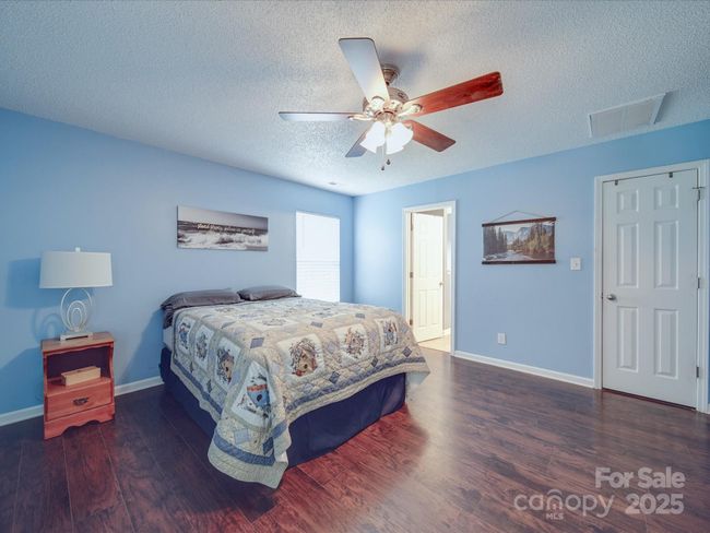 Primary Bedroom | Image 32