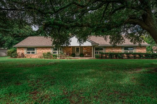 1413 S Main St, Lindale, TX, 75771-6399 | Card Image
