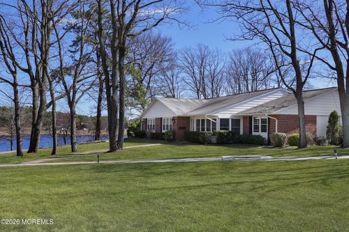 b-1028B Shetland Dr, Lakewood, NJ, 08701-7946 | Card Image