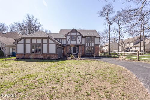 6957 Cloister Rd, Toledo, OH, 43617-2207 | Card Image
