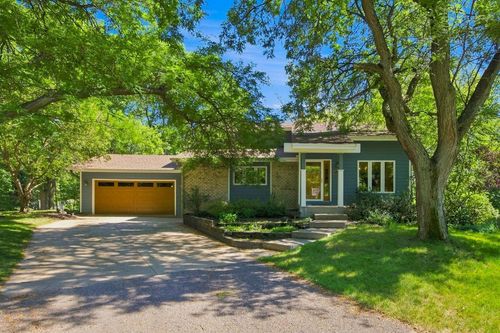 1849 Stinson Blvd, New Brighton, MN, 55112-5330 | Card Image